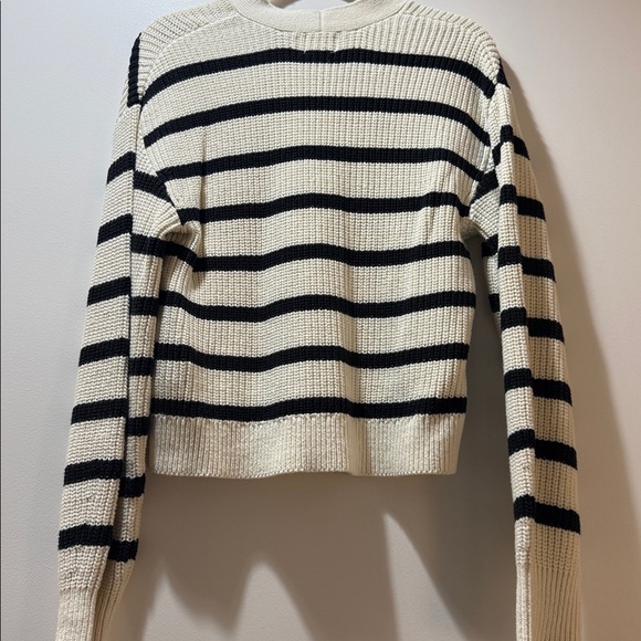 H&M - Striped Black and Cream Women's Sweater - Picture 2 of 2